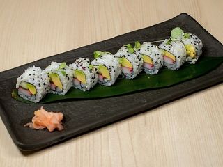 75. California Sésamo Con Aguacate, Queso y Surimi (8 Uds.)