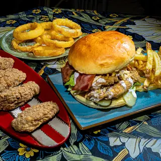Burger+Alitas+Aros+Patatas - COMBO 3