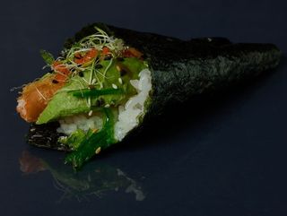 Temaki de atún