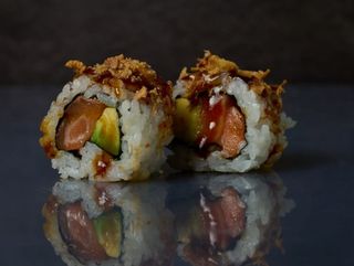 Bandeja California Salmón Aguacate