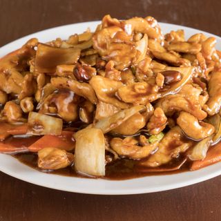Pollo con almendras