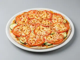 Pizza Tomate Con Berenjena Y Calabacín (Mediana Redonda De 30 Cm.)