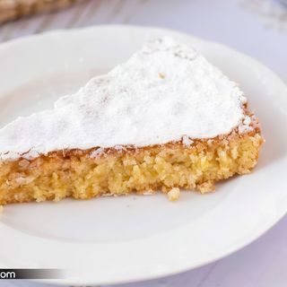 Tarta de santiago ( Porción)
