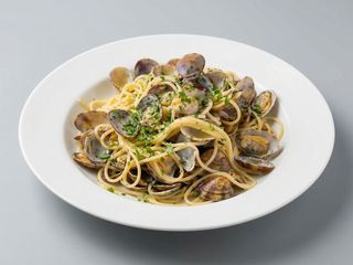Spaghetti con almejas