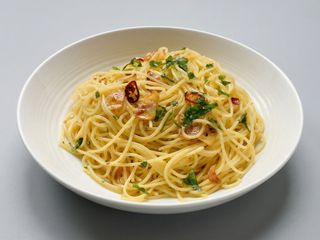 Spaghetti ajo, aceite y pimiento picante