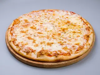 pizza 4 quesos (30 cm.)