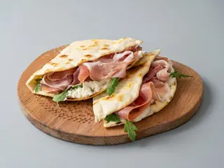 Piadina Crudo