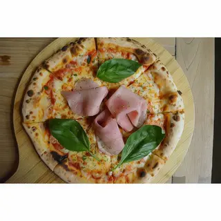 Pizza Margarita Y Jamón Dulce