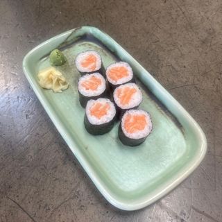 30) Sake maki (6 uds.)