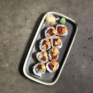 32 Spicy tuna Bluefin 6u