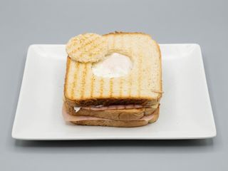 Sándwich Mixto Con Huevo