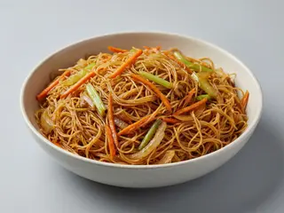 Fideos De Arroz Con Pollo