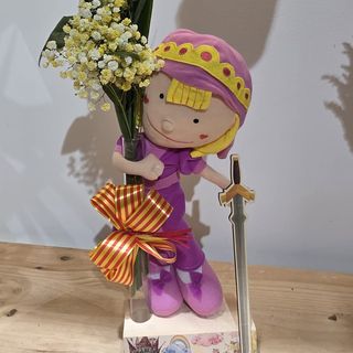 PRINCESA DE PELUCHE CON ROSA NATURAL