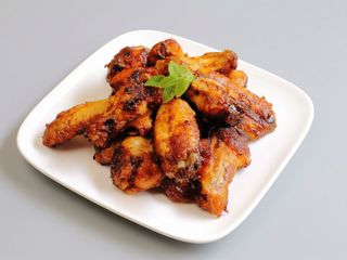 Alitas de pollo 6 + barbacoa