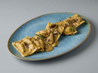 Quadrato de perdiz en salsa de boletus y trufa