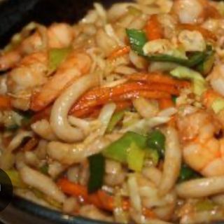 31a. Udón Con Pollo