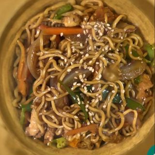 32b. Yakisoba Con Ternera