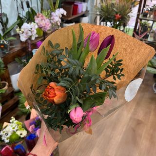 Ramillete 4 Tulipanes "Alaska"