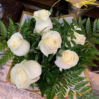 Ramo 6 Rosas Blancas "Cánovas"