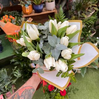 Ramo Tulipanes Blanco "Sierra de las Nieves"