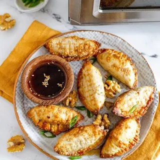Gyozas crunchy de langostinos con salsa sweet chilli