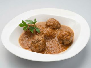 Albóndigas En Salsa