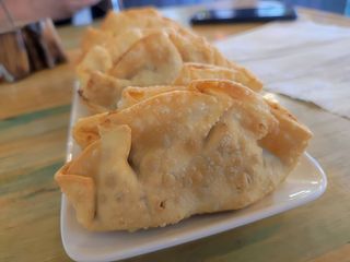 Trio de Empanadillas de Carne de Cabra