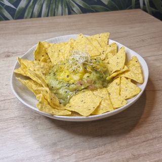 Guacamole amb xips de blat