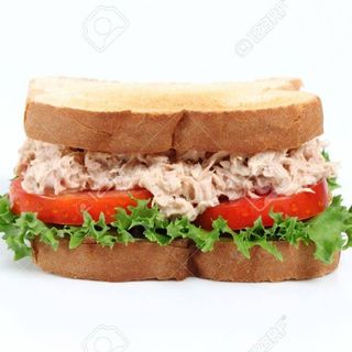 SANDWICH VEGETAL CON JAMON Y QUESO