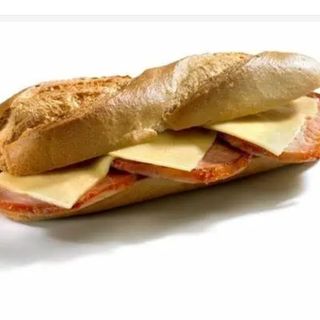 BACATA COCHINILLO Y QUESO