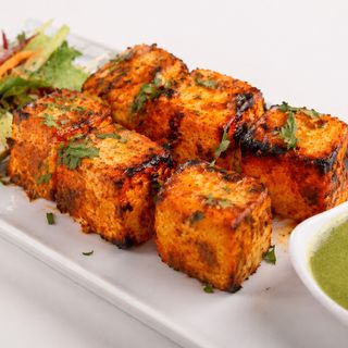 Paneer Tikka (Queso Indio a la Parrilla Tandoori)
