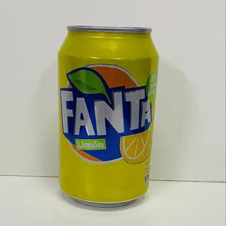 Fanta de limón lata 330ml.