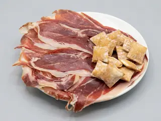 Jamón ibérico con regañas