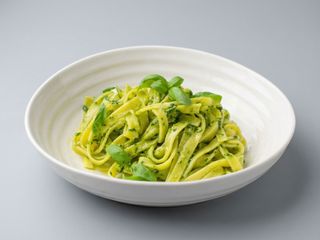 Tagliatelle al pesto