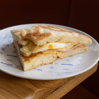 Focaccia mixta con huevo