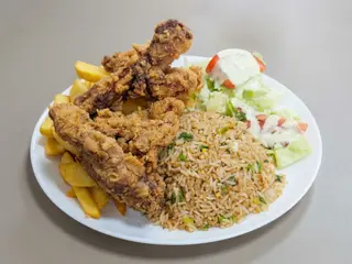 Plato Mostrito