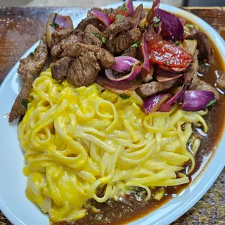 Tallarín A La Huancaina