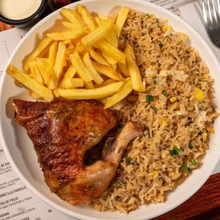 Mostrito con pollo a la brasa