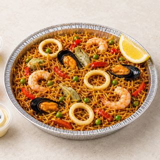 Fideua de Mariscos. Incluye bebida a elegir