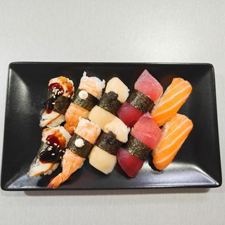 Nigiri Variado (10 Uds.)