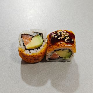 Salmón Cheese Roll