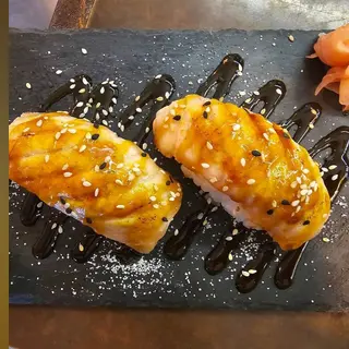 Nigiri Caramelizado Atún (2 Pzs.)
