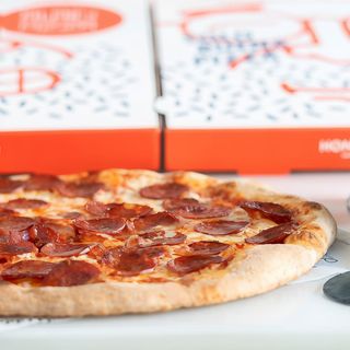 Pizza pepperoni (30 cm.)