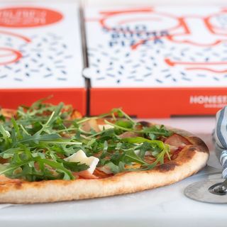 Pizza parisina (30 cm.)