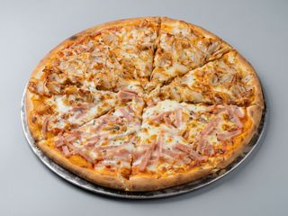 Pizza Bueno pollo ternera champiñón aceitunas cebolla(Mediana)