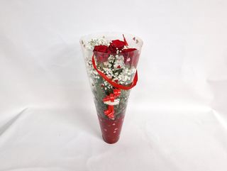 Cono Confeti con 3 Rosas Rojas