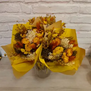 Ramo De Flor Seca En Colores dorados