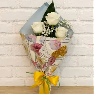 3 ROSAS BLANCAS
