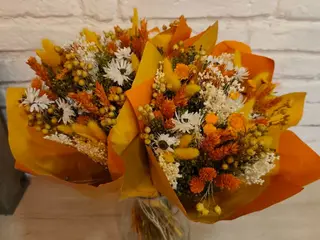 Ramo De Flor Seca En Naranja