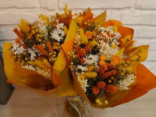 Ramo De Flor Seca En Naranja